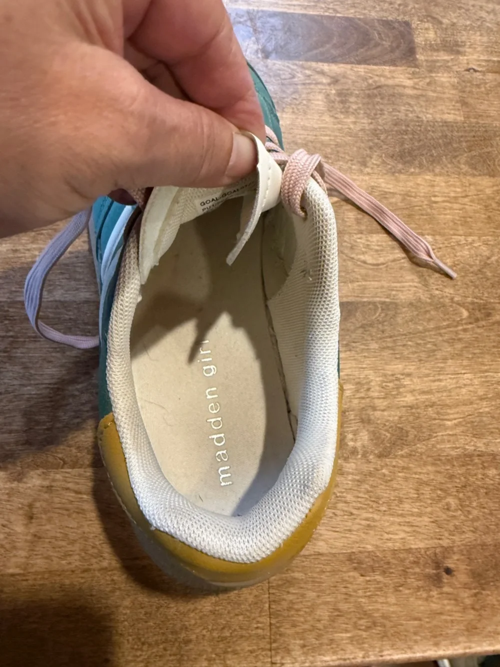 Madden Girl Goalie Platform Sneaker Women Size 7 EUC